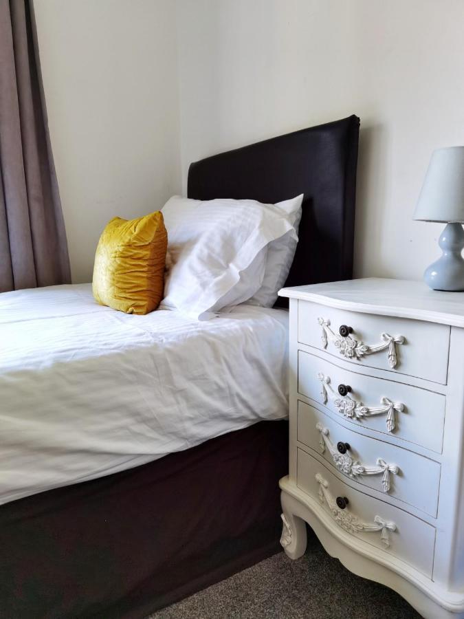 노팅엄 Perry Road, Beautiful Large House Available For Guests And Contractors Parking Wifi 빌라 외부 사진