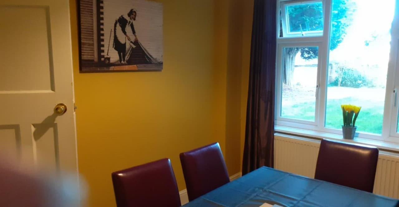노팅엄 Perry Road, Beautiful Large House Available For Guests And Contractors Parking Wifi 빌라 외부 사진