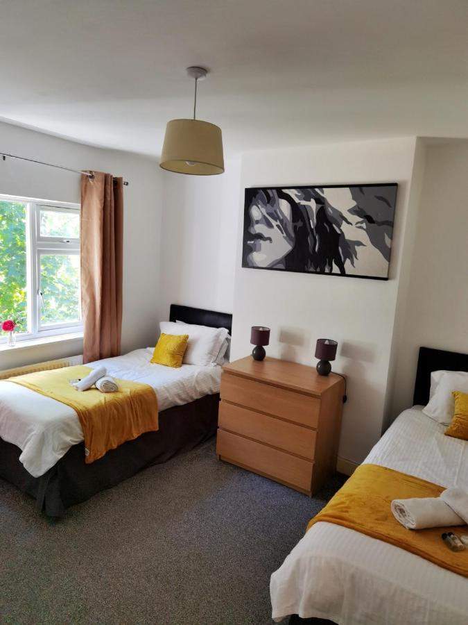 노팅엄 Perry Road, Beautiful Large House Available For Guests And Contractors Parking Wifi 빌라 외부 사진