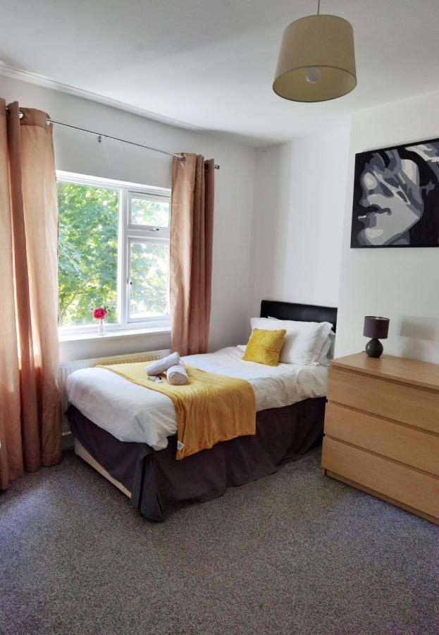 노팅엄 Perry Road, Beautiful Large House Available For Guests And Contractors Parking Wifi 빌라 외부 사진